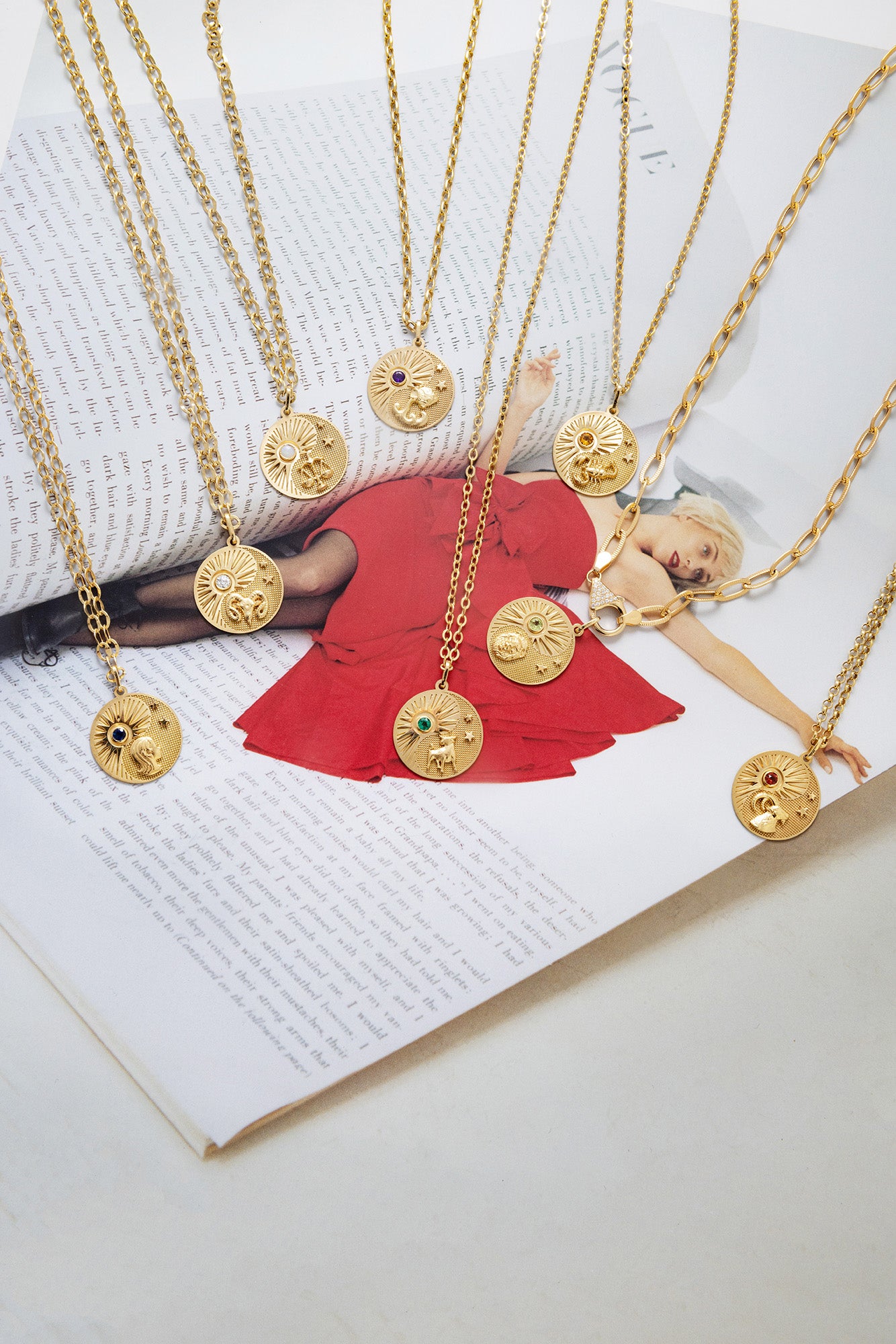 J by Boghossian, necklace, pendant, gold, matt, amethyst stone, aquarius