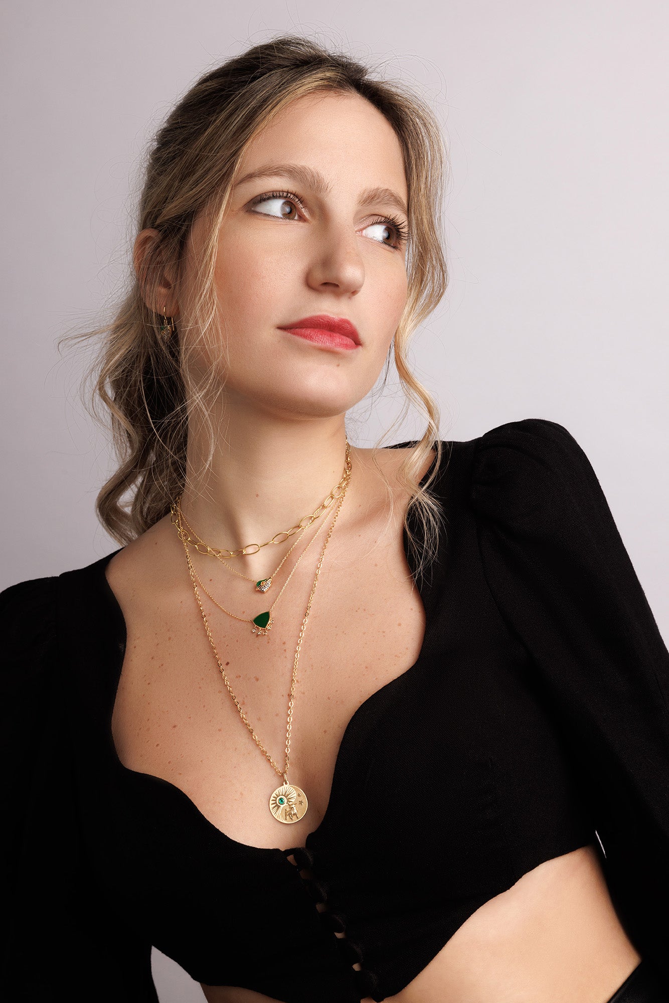 J by boghossian, gold, necklace, pendnat, horoscope, taurus, emerald stone