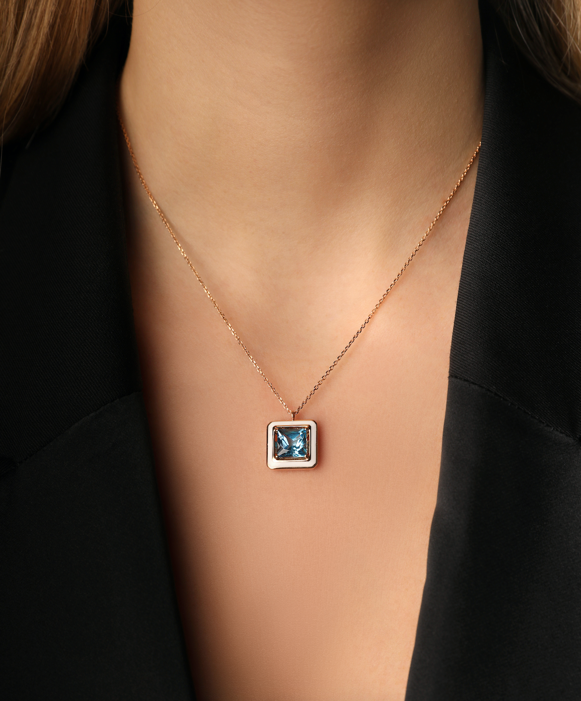 J by boghossian, blue topaze, necklace, white enamel, gold