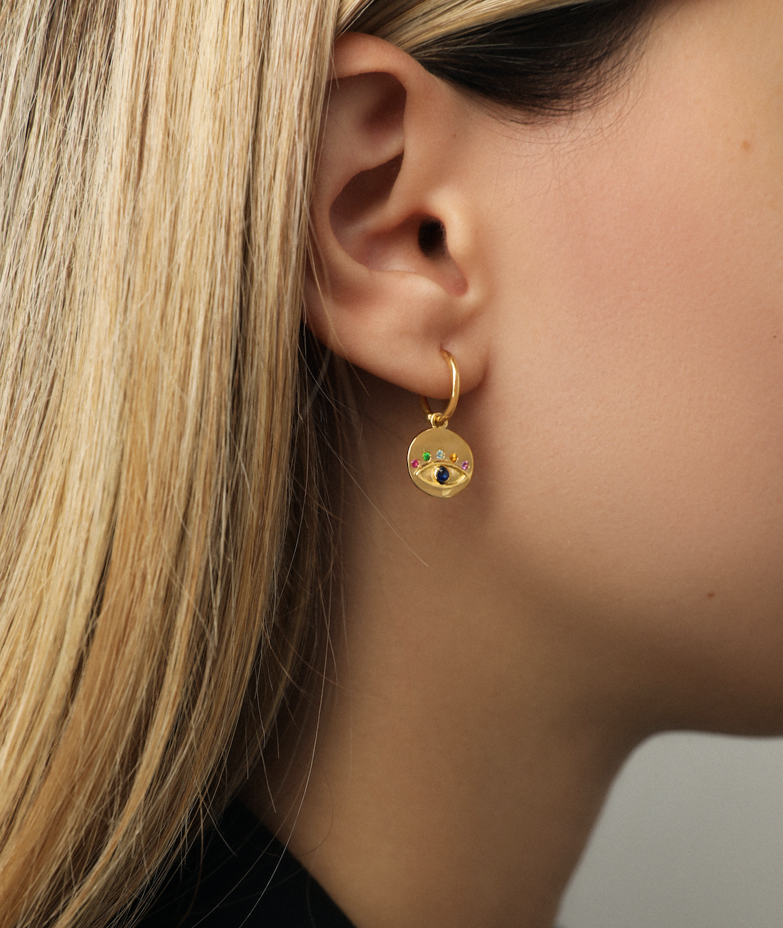  J by boghossian, white diamonds, gold, earrings, multicolor eye, hoop, colored sapphires